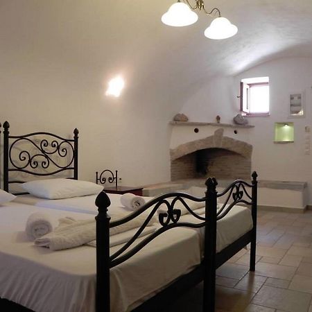 Kapetan Manwlis Apartment Kato Khora ภายนอก รูปภาพ