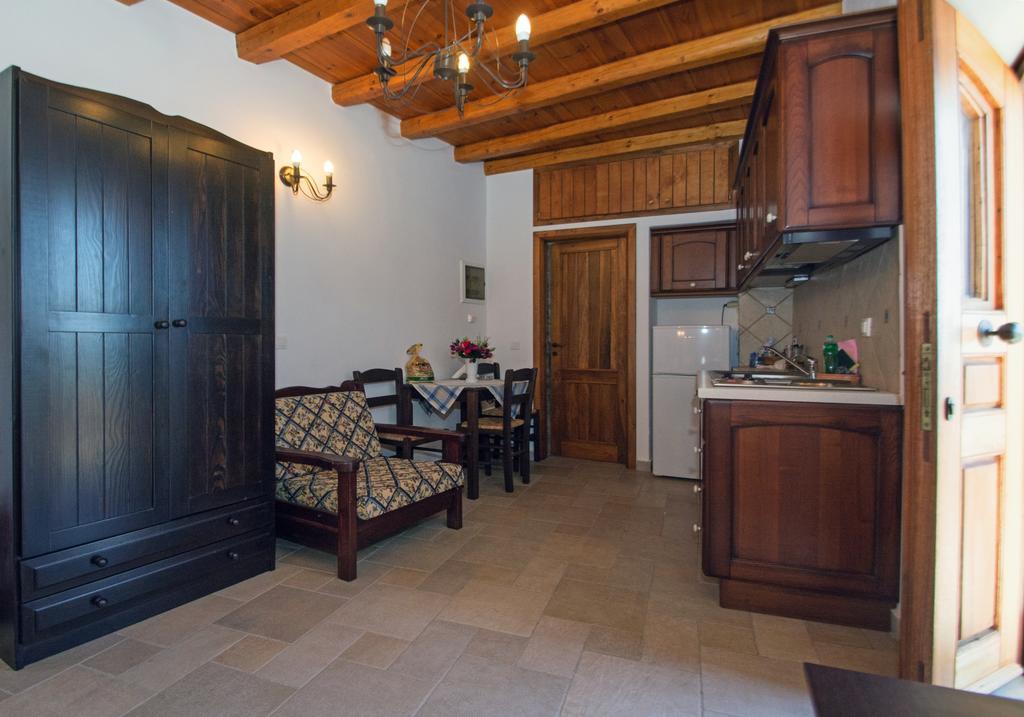 Kapetan Manwlis Apartment Kato Khora ภายนอก รูปภาพ