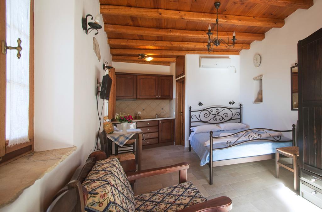 Kapetan Manwlis Apartment Kato Khora ภายนอก รูปภาพ